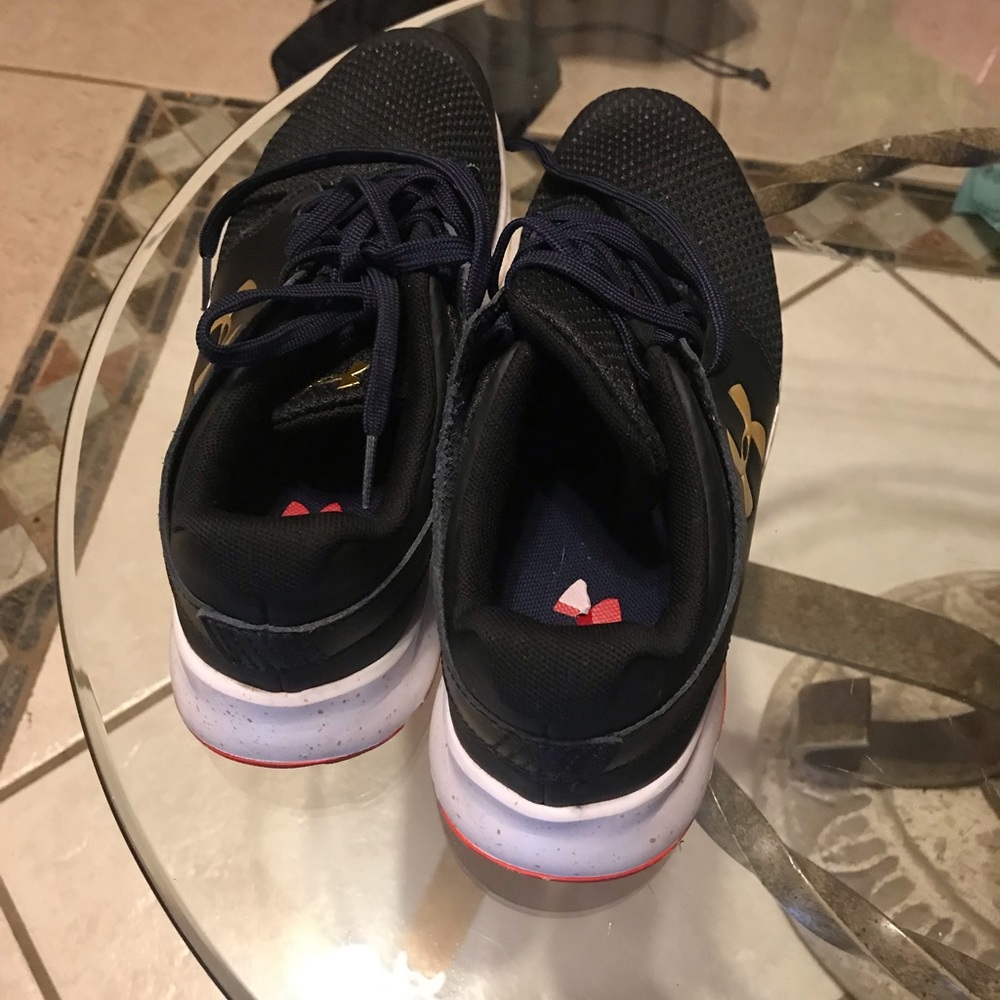Under Armour tennis shoes
